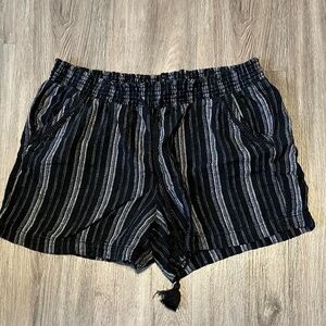 Briggs Black and White striped Linen Blend Shorts XL